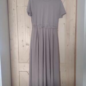 HALARA Short-Sleeve Maxi Dress in Light Taupe